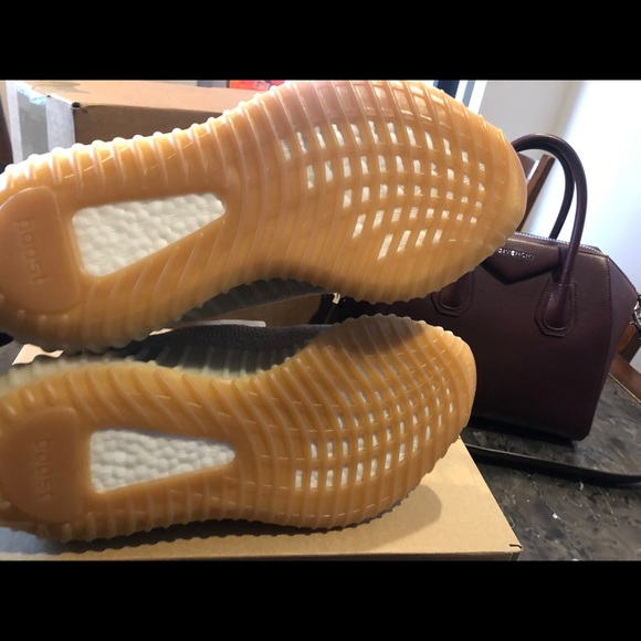 Yeezy Boost 350 V2 Sesame - Picture 3 of 6